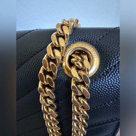 Authentic Yves Saint Laurent Large Grain Envelope Bag - Picture 7 of 16